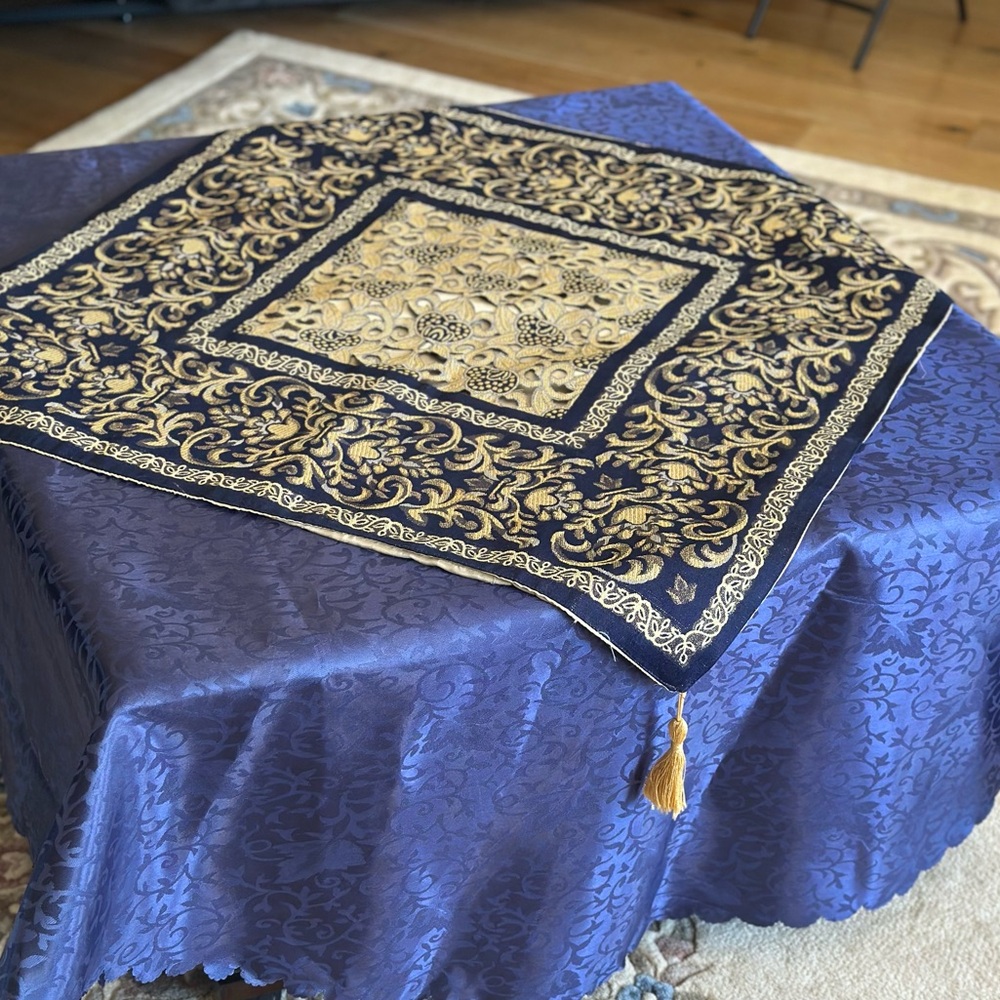 Asian Machine Embroidery Square Tablecloth with Satin Round Tablecloth